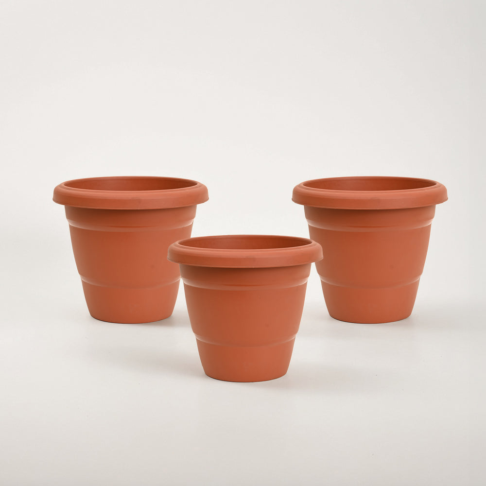 Cosmos Plastic Pot | UV-stable, weatherproof build | Eco-friendly, recyclable plastic.